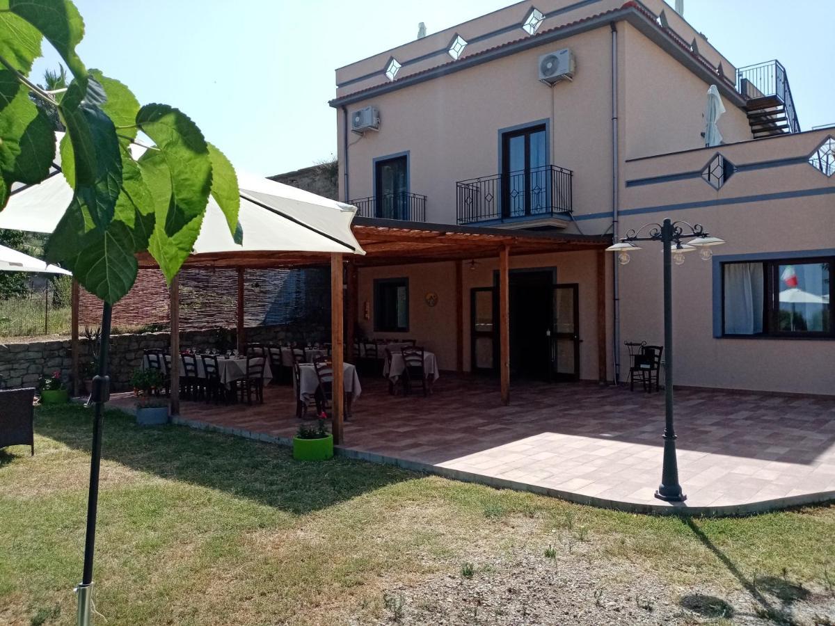 Mama Lina Villa Patti Bagian luar foto